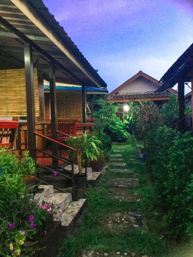 Labelle House Hotel Koh Lanta Exterior photo